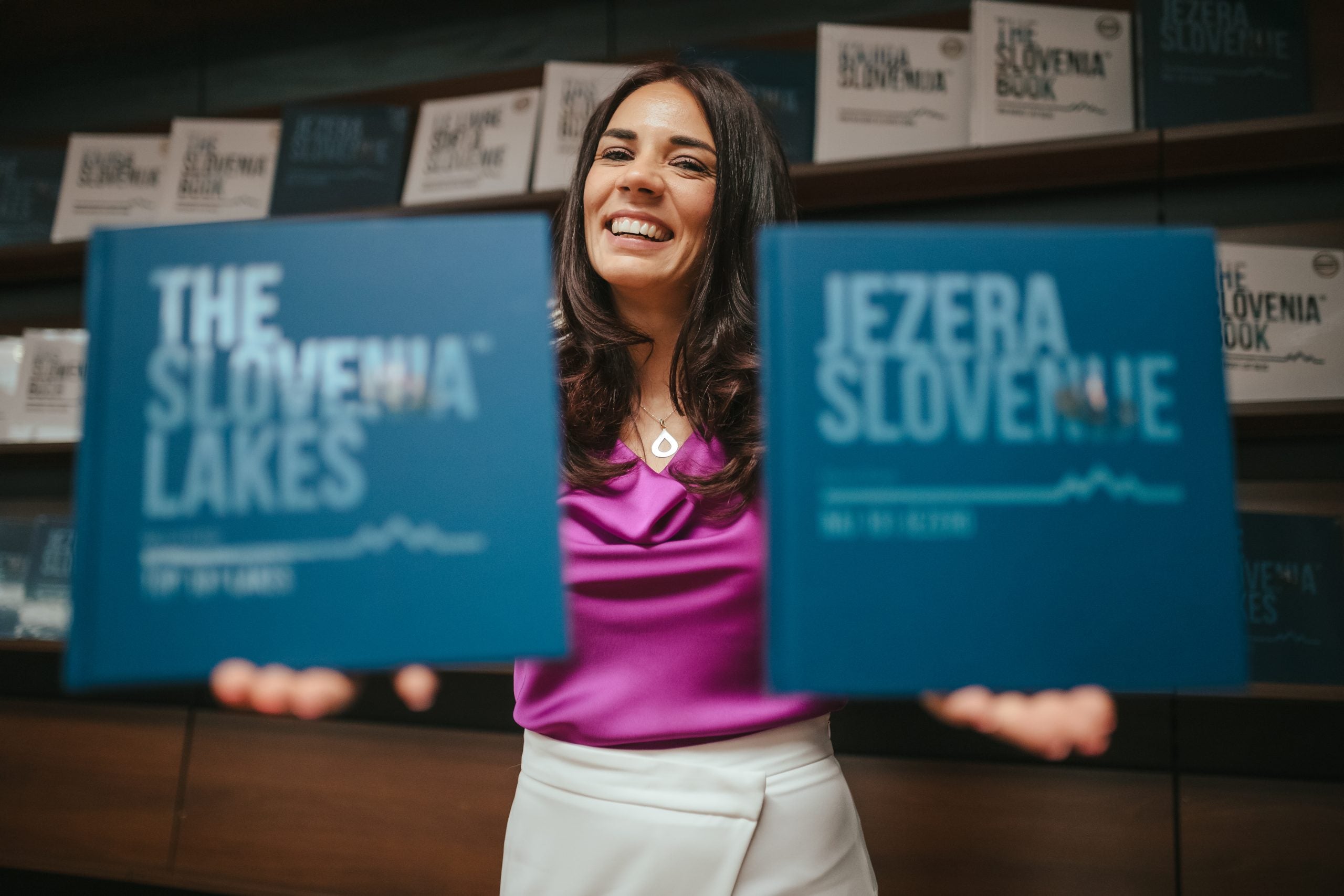 NOVO: JEZERA SLOVENIJE, Naj 101 jezero – posodobljena izdaja 2025 (slovenski jezik)